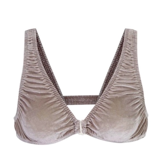 SKIMS Velvet Bra - Picture 6 of 7